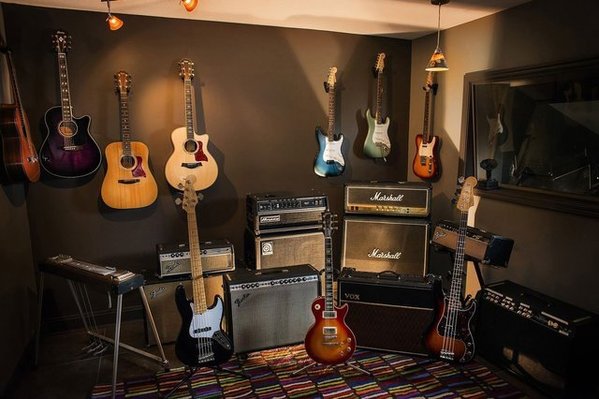 amps-and-guitars.jpg