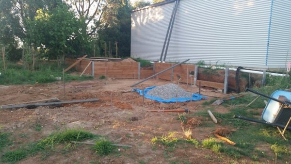 Retaining wall build.jpg (155.88 KiB) Viewed 74516 times Retaining wall build.jpg